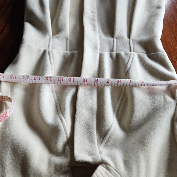 Dian von Furstenberg coat - Picture 15 of 15